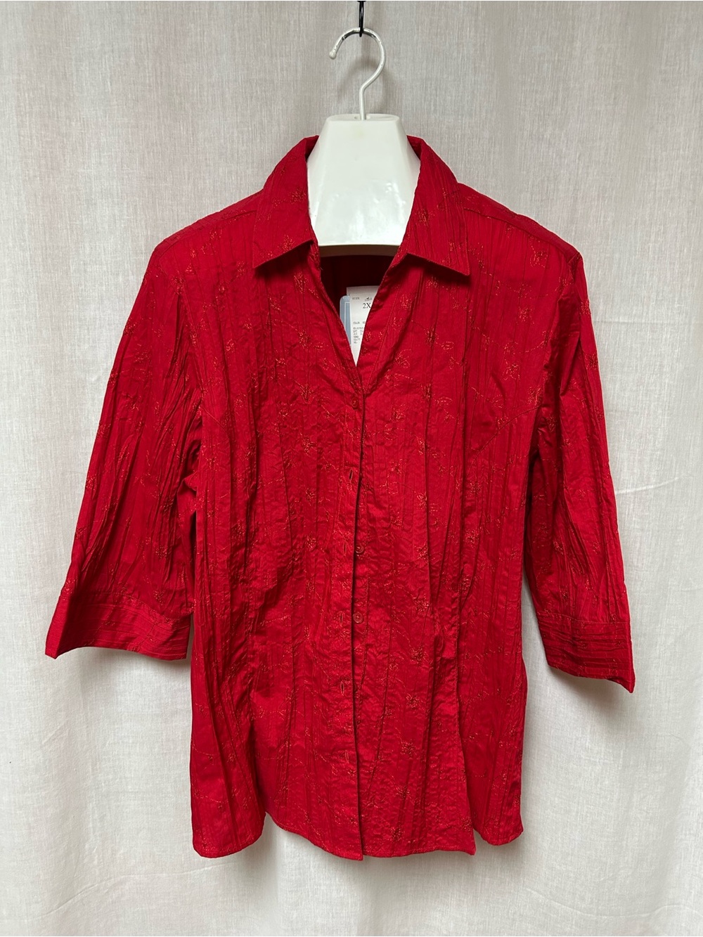 Vivid red size2X NWT embroidery flowers cotton blend